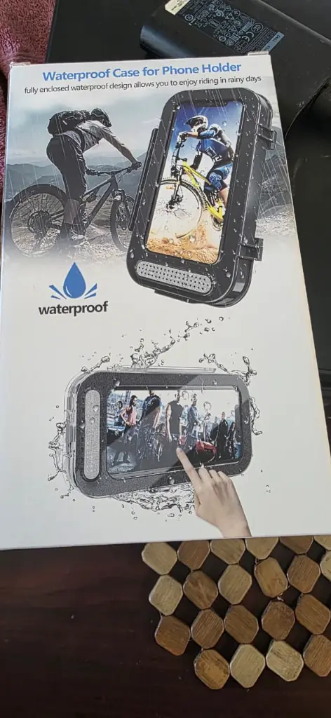 Estuche Impermeable de Teléfono para Moto Premium.webp