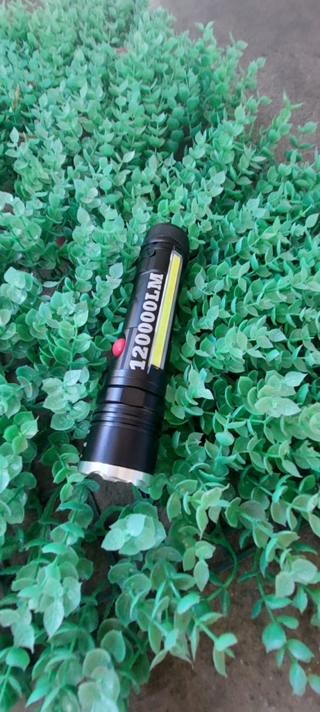 Linterna Led T626 de Largo Alcance, con Imán y Zoom