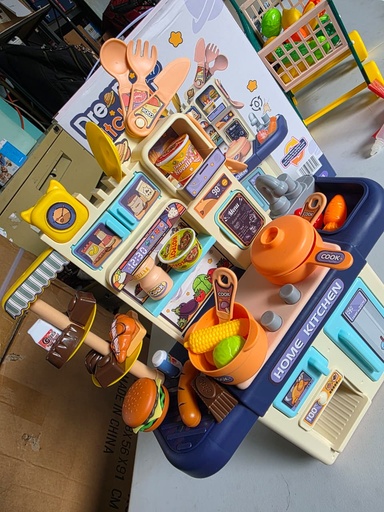 [JUG100300200005] Dream Kitchen pequeña Cocinita azul con rosa