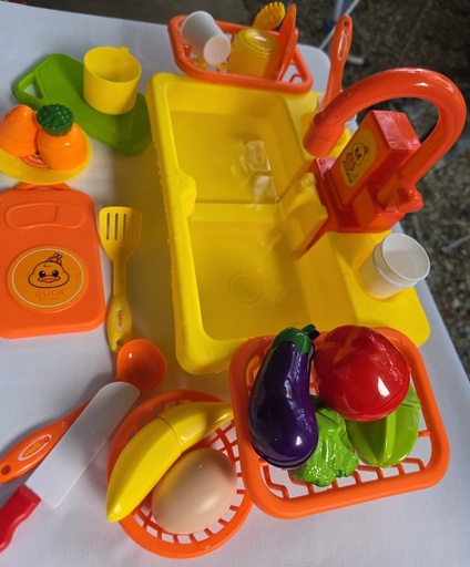 [JUG100300200009] Juego Lavatrastos + Kit Verduras